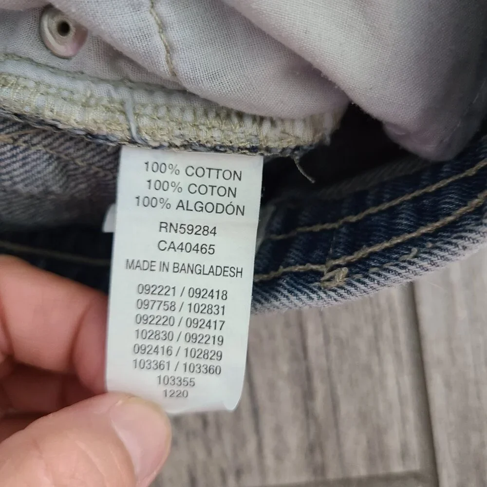 🏷 3/$15 or 5/$20 The Children's Place baby Christmas blue jeans size 18-24M
